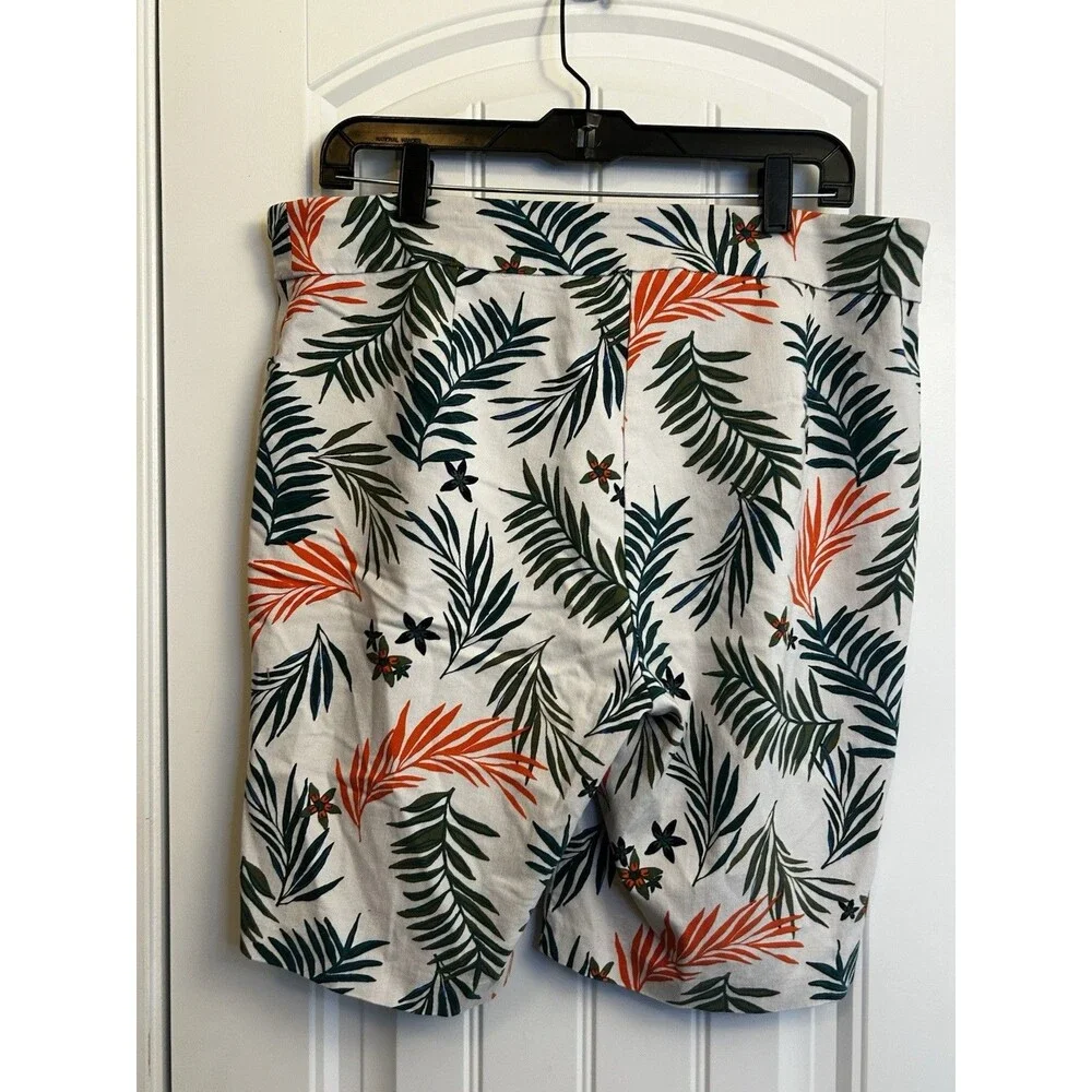 Terra & Sky Tropical Palm Leaf Bermuda Shorts 0X 14W Stretch Summer White